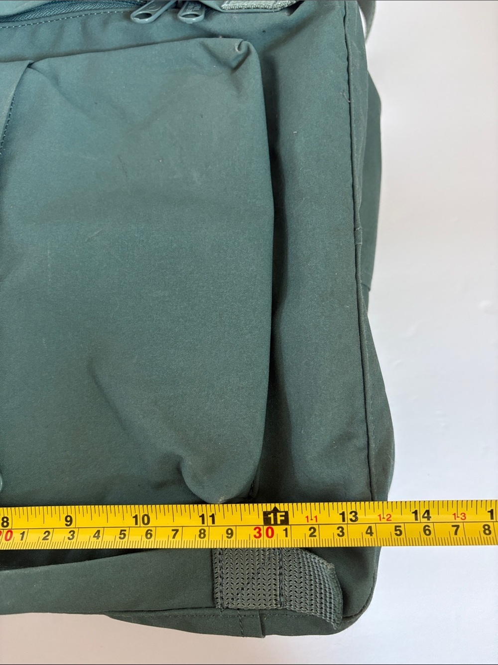 Fjallraven Kanken classic backpack in frost green clean - Picture 12 of 16